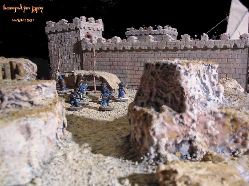 Ville d'Umbar : un campement haradrim bleu aux portes de la ville